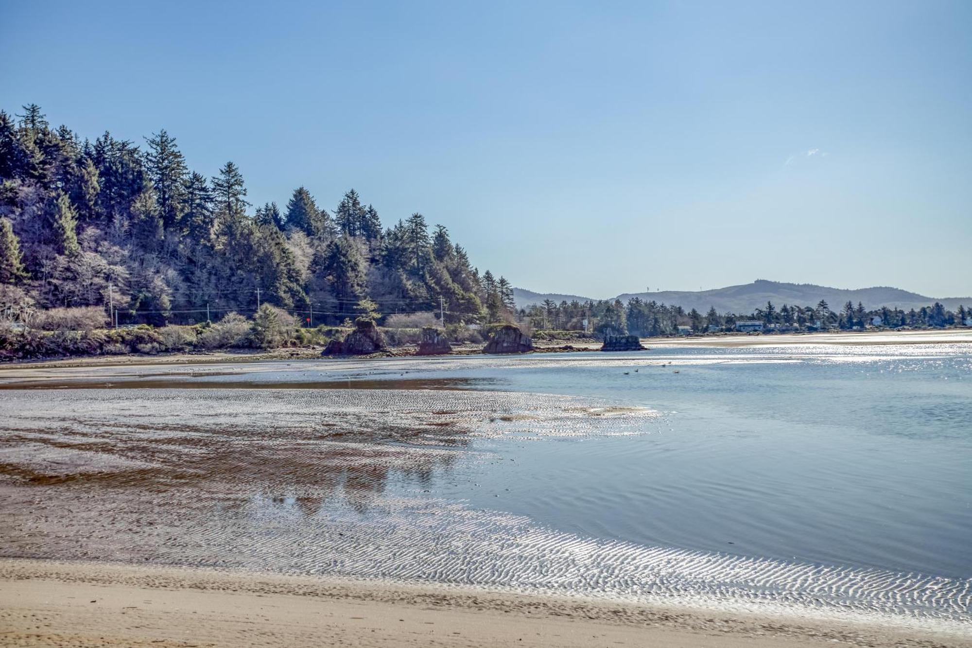 Beachy Keen Lincoln City Exterior photo